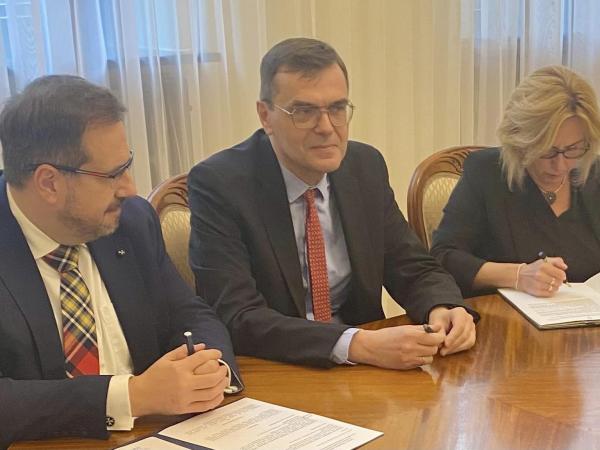 Umowa o współpracy dydaktycznej pomiędzy Uniwersytetem Jagiellońskim - Collegium Medicum i 5 Wojskowym Szpitalem Klinicznym z Polikliniką SPZOZ w Krakowie podpisana 