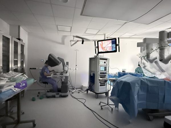 pierwsza operacja z wykorzystaniem robota 