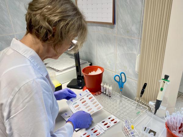 Diagnostka laboratoryjna w laboratorium szpitala wojskowego 