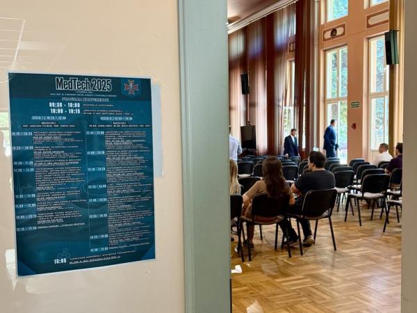 Uczestnicy konferencji TechMech2025  tuż przed rozpoczęciem obrad 
